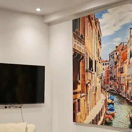 Perfect Taksim, 2 Bedroom, Pool, Gym, Sauna Stambuł