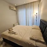 Perfect Taksim, 2 Bedroom, Pool, Gym, Sauna شقة