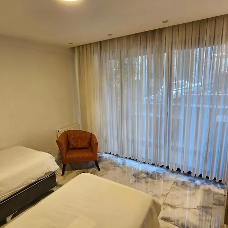 Perfect Taksim, 2 Bedroom, Pool, Gym, Sauna شقة اسطنبول