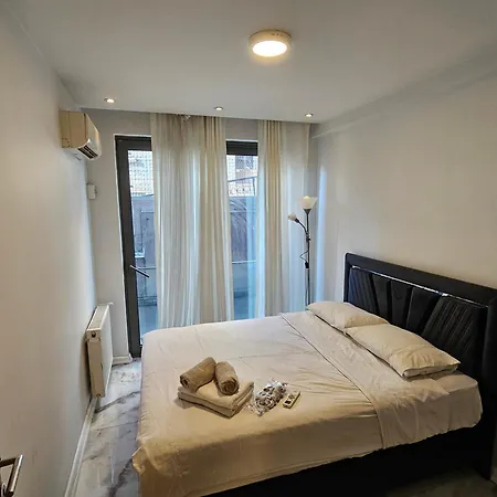 Perfect Taksim, 2 Bedroom, Pool, Gym, Sauna * Κωνσταντινούπολη