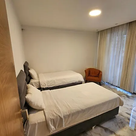Perfect Taksim, 2 Bedroom, Pool, Gym, Sauna * Istanbul