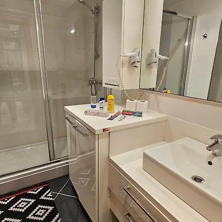 شقة Perfect Taksim, 2 Bedroom, Pool, Gym, Sauna *