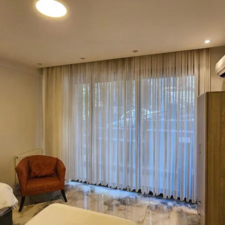 Perfect Taksim, 2 Bedroom, Pool, Gym, Sauna Κωνσταντινούπολη
