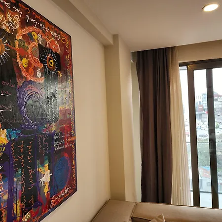 Perfect Taksim, 2 Bedroom, Pool, Gym, Sauna Κωνσταντινούπολη