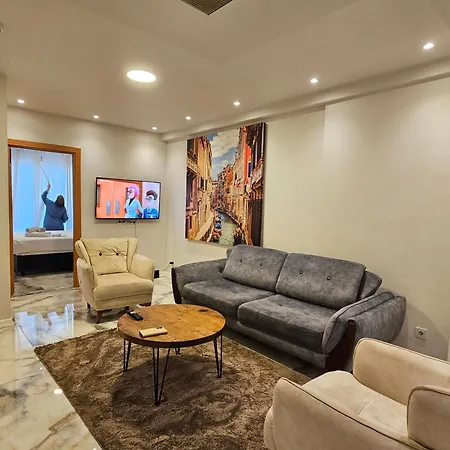 Perfect Taksim, 2 Bedroom, Pool, Gym, Sauna Lägenhet Istanbul