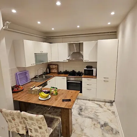 Perfect Taksim, 2 Bedroom, Pool, Gym, Sauna *