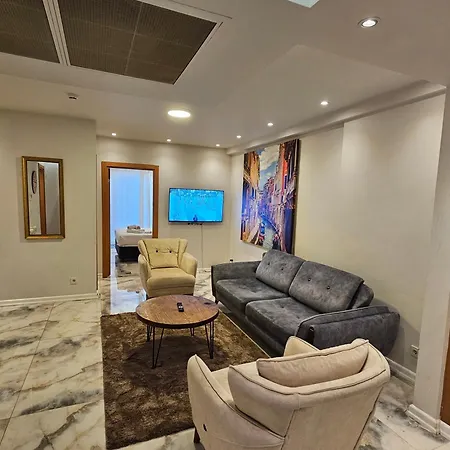 Perfect Taksim, 2 Bedroom, Pool, Gym, Sauna Lägenhet *