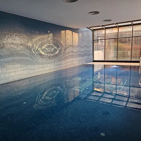 Perfect Taksim, 2 Bedroom, Pool, Gym, Sauna *