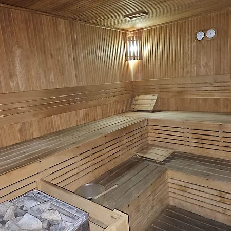 Perfect Taksim, 2 Bedroom, Pool, Gym, Sauna Lägenhet Istanbul